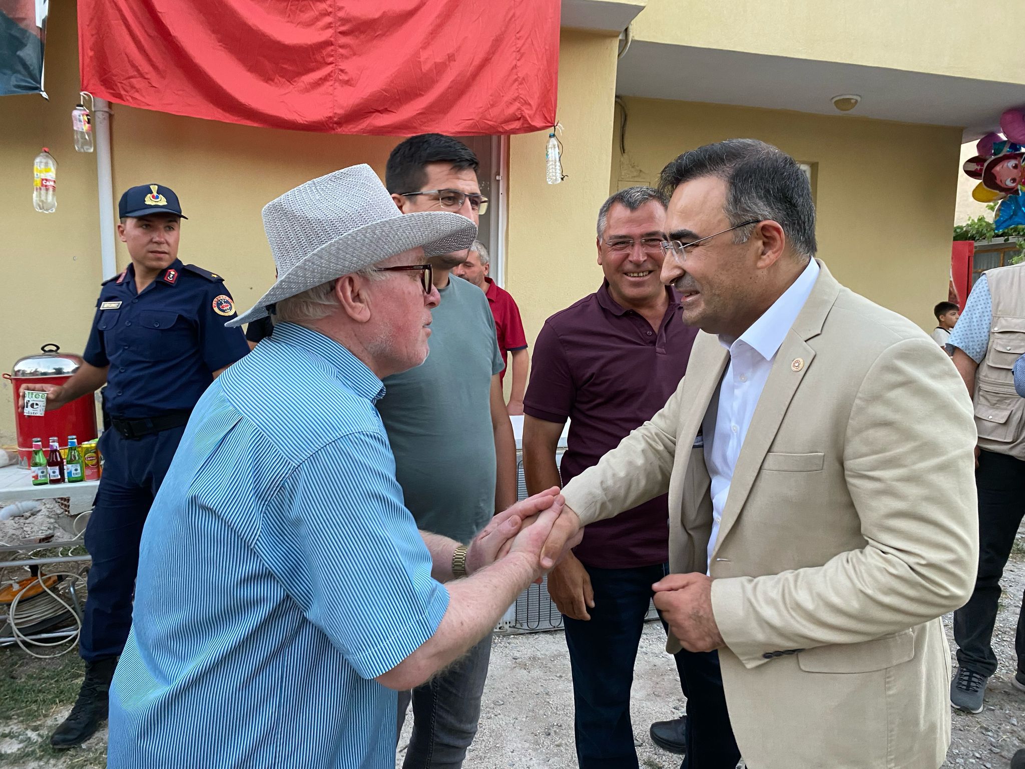  Afyon Milletvekili Arslan: Meclis tatile girdi ama biz milletimizin yanındayız, sahadayız